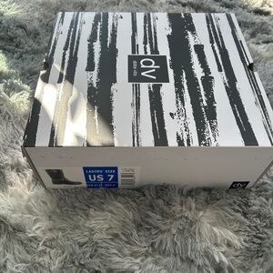 Boots, Ladies size 7, Dolce Vitta, black